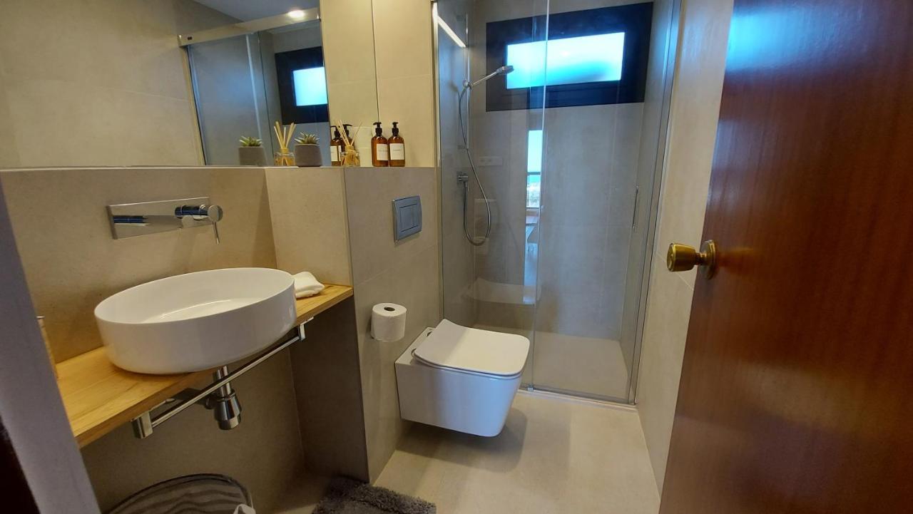Ferienwohnung Apartamento La Playa “ Free Parking “ Torremolinos Exterior foto